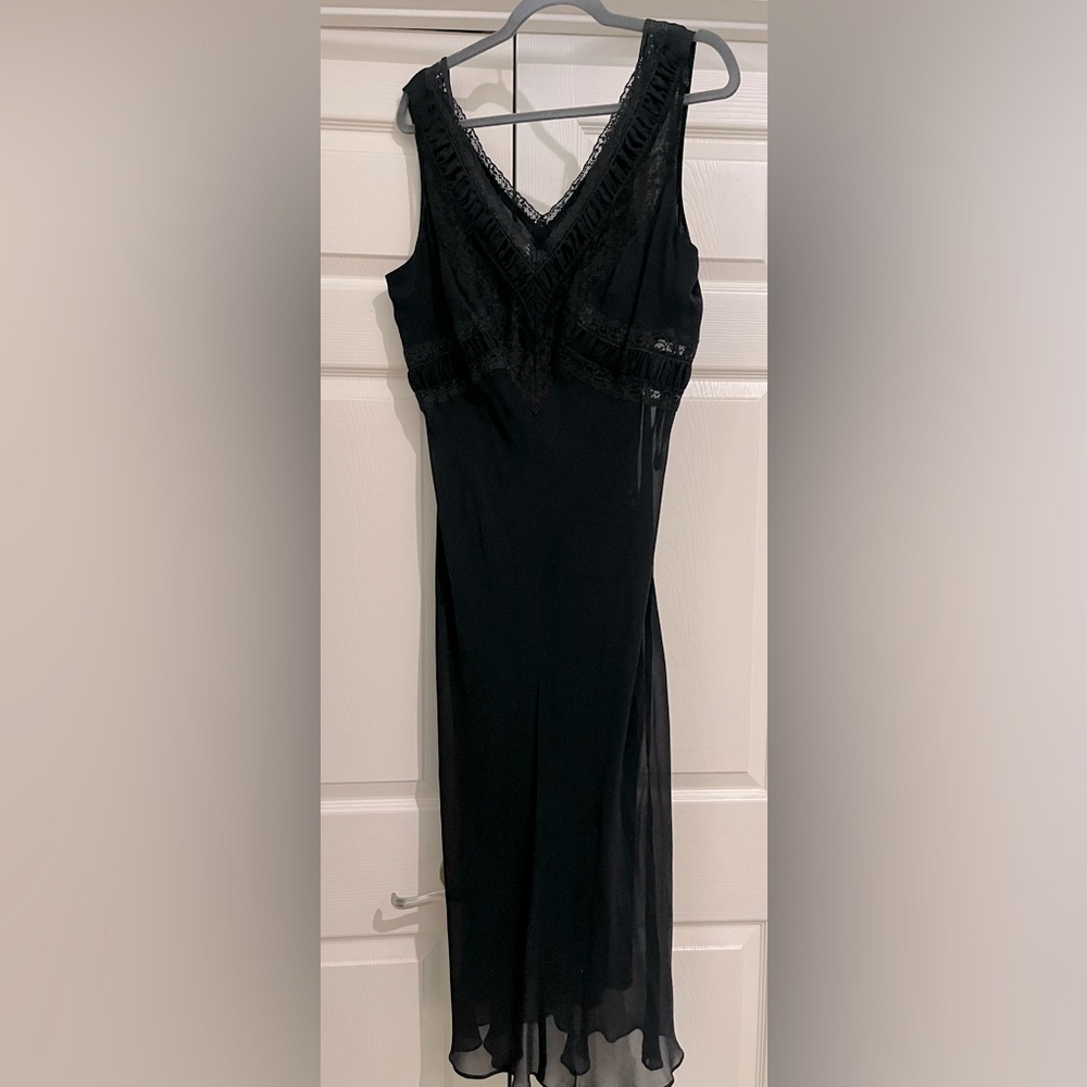 Excellent Condition Black Dressy Lace Sleeveless Lined Slip Dress